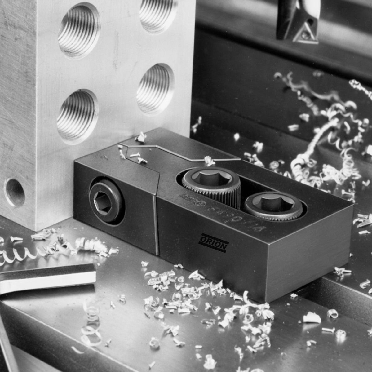 fixador lateral baixo M16 canal 18mm - Imagem 4